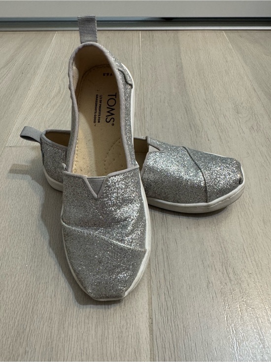 Toms Other - Girls TOMS Silver Glitter shoes size 2.5